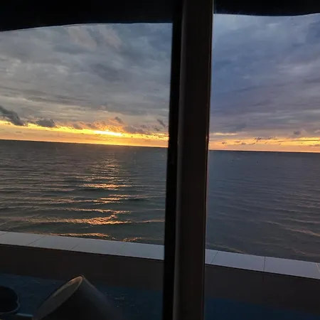 Con Hermosa Vista Al Mar En De Indias Apartamento *